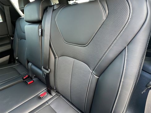 Certified 2026 INFINITI QX60 Luxe w/ Cargo Package image 17