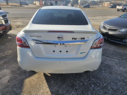 Used 2014 Nissan Altima 2.5 S w/ Sport Value Package image 6
