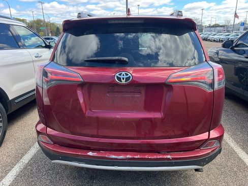 Used 2018 Toyota RAV4 XLE FWD image 5