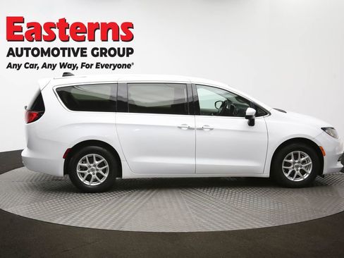 Used 2023 Chrysler Voyager LX FWD image 44