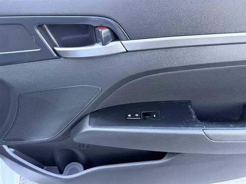 Used 2020 Hyundai Elantra SEL w/ Cargo Package (C1) FWD image 14