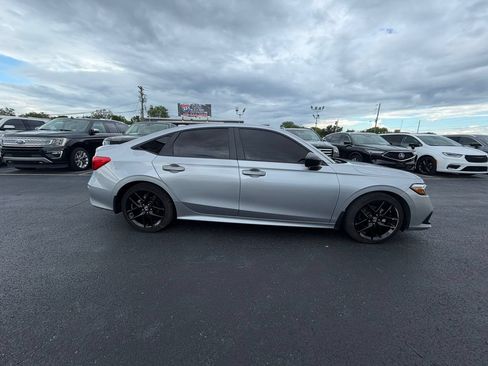 Used 2024 Honda Civic Sport image 2