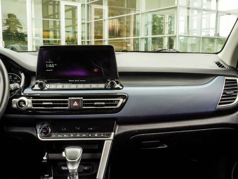 Used 2023 Kia Seltos S w/ Navigation Package AWD/4WD image 18