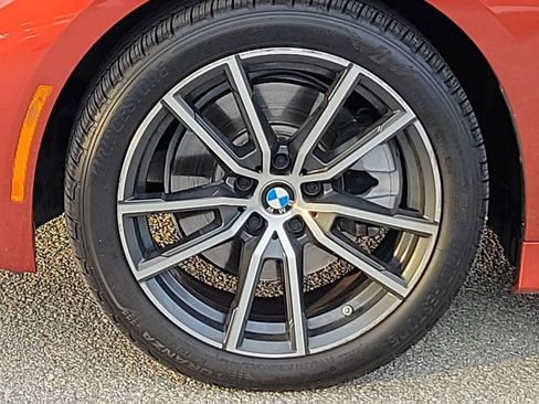 Used 2021 BMW 330i Sedan w/ Driving Assistance Package image 17