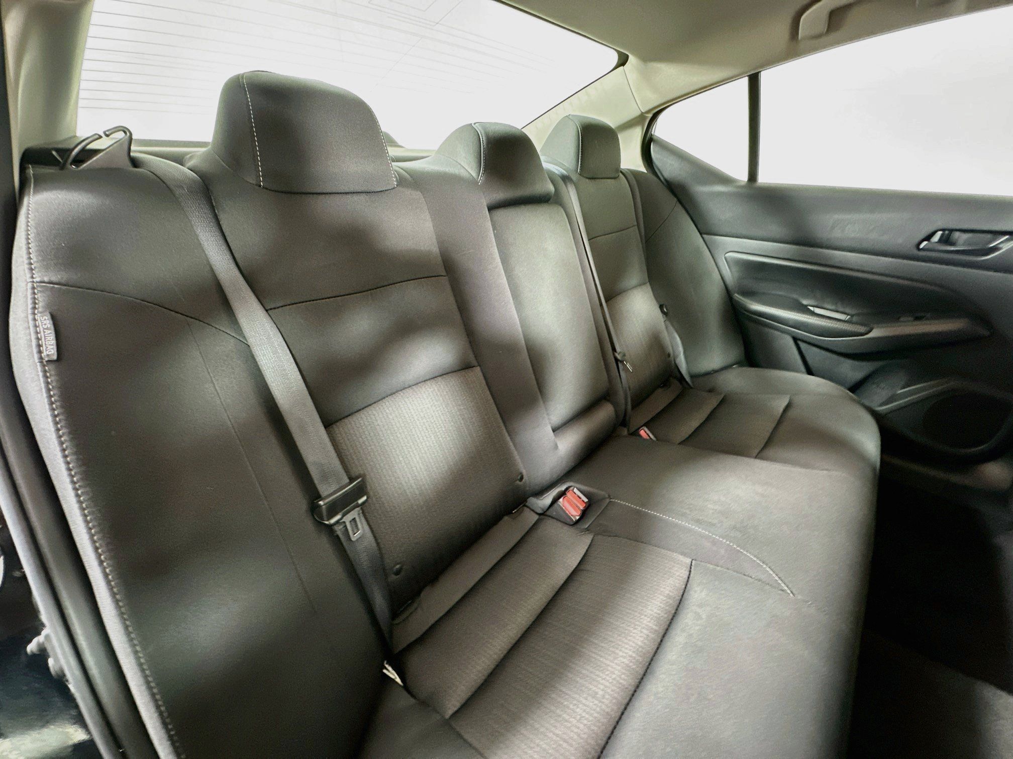 Used 2025 Nissan Altima 2.5 SV FWD image 24