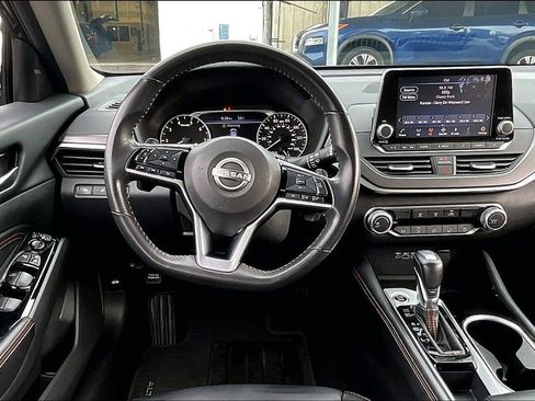 Used 2023 Nissan Altima 2.5 SR image 8