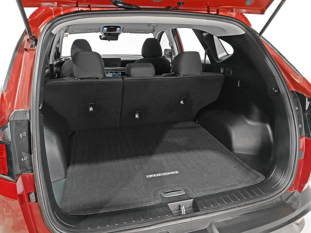 Used 2025 Hyundai Tucson SE AWD/4WD image 8