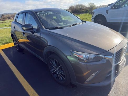 Used 2018 MAZDA CX-3 Touring image 2