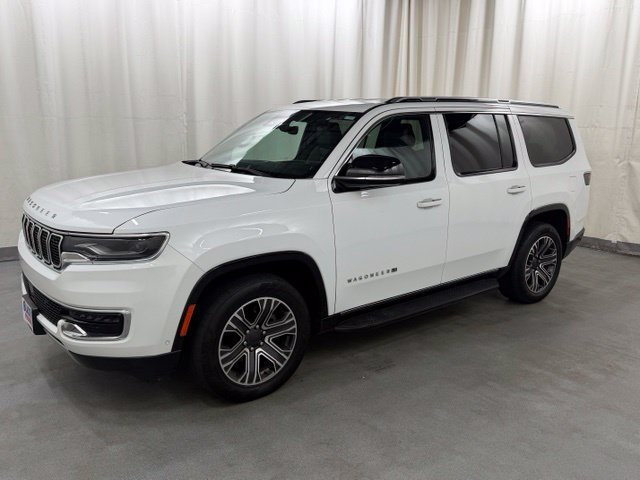 Used 2024 Jeep Wagoneer Series II w/ Flexible Seating Group AWD/4WD image 3