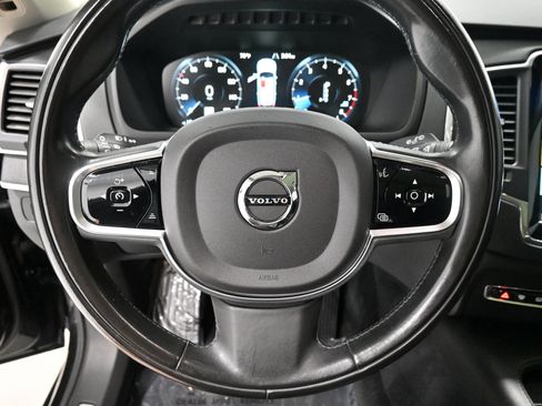 Used 2020 Volvo XC90 T5 Momentum w/ Protection Package Premier AWD/4WD image 7