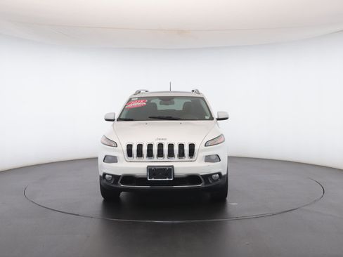 Used 2018 Jeep Cherokee Limited image 37