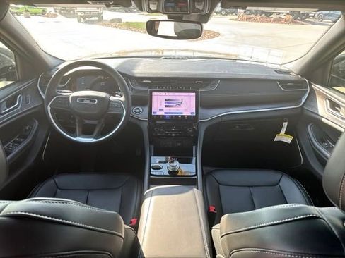 New 2024 Jeep Grand Cherokee Limited 4xe w/ Trailer Tow Package image 15