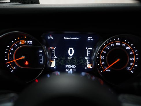 Certified 2022 Jeep Wrangler Unlimited Sahara w/ Cold Weather Group image 21