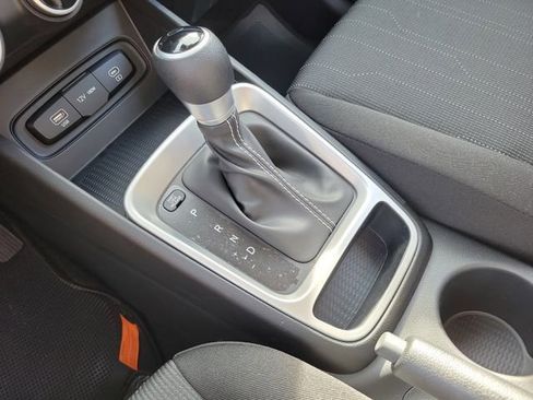 New 2026 Hyundai Venue SE image 12