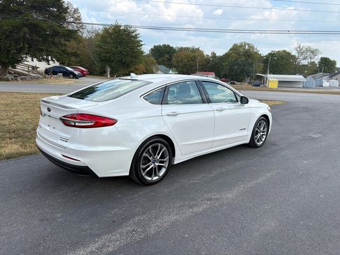 Used 2019 Ford Fusion Titanium image 29