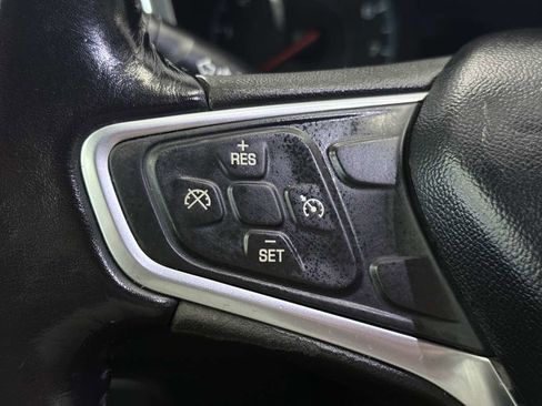 Used 2018 Chevrolet Equinox LT image 43