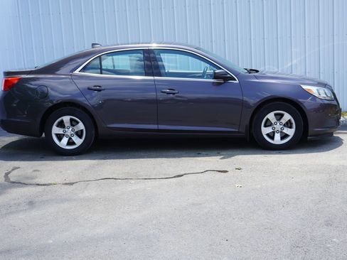 Used 2013 Chevrolet Malibu LS FWD image 2