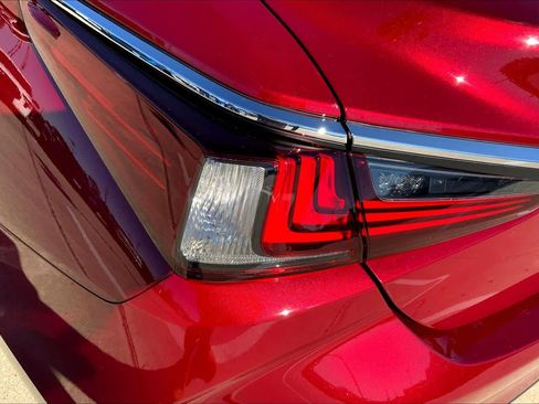 Used 2024 Lexus ES 250 w/ Premium Package image 53