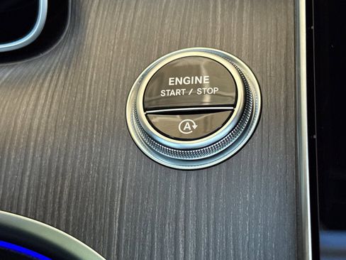 New 2025 Mercedes-Benz C 300 4MATIC Sedan image 27