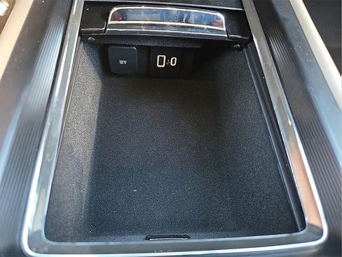 New 2026 Lincoln Corsair Premiere image 15