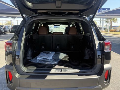 New 2026 Subaru Outback Touring image 8