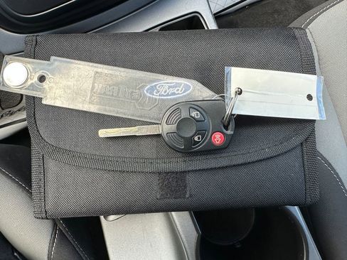 Used 2014 Ford Escape SE image 9