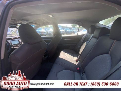 Used 2019 Toyota Camry LE FWD image 9