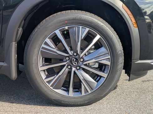 New 2026 INFINITI QX60 Luxe w/ Family Package image 11