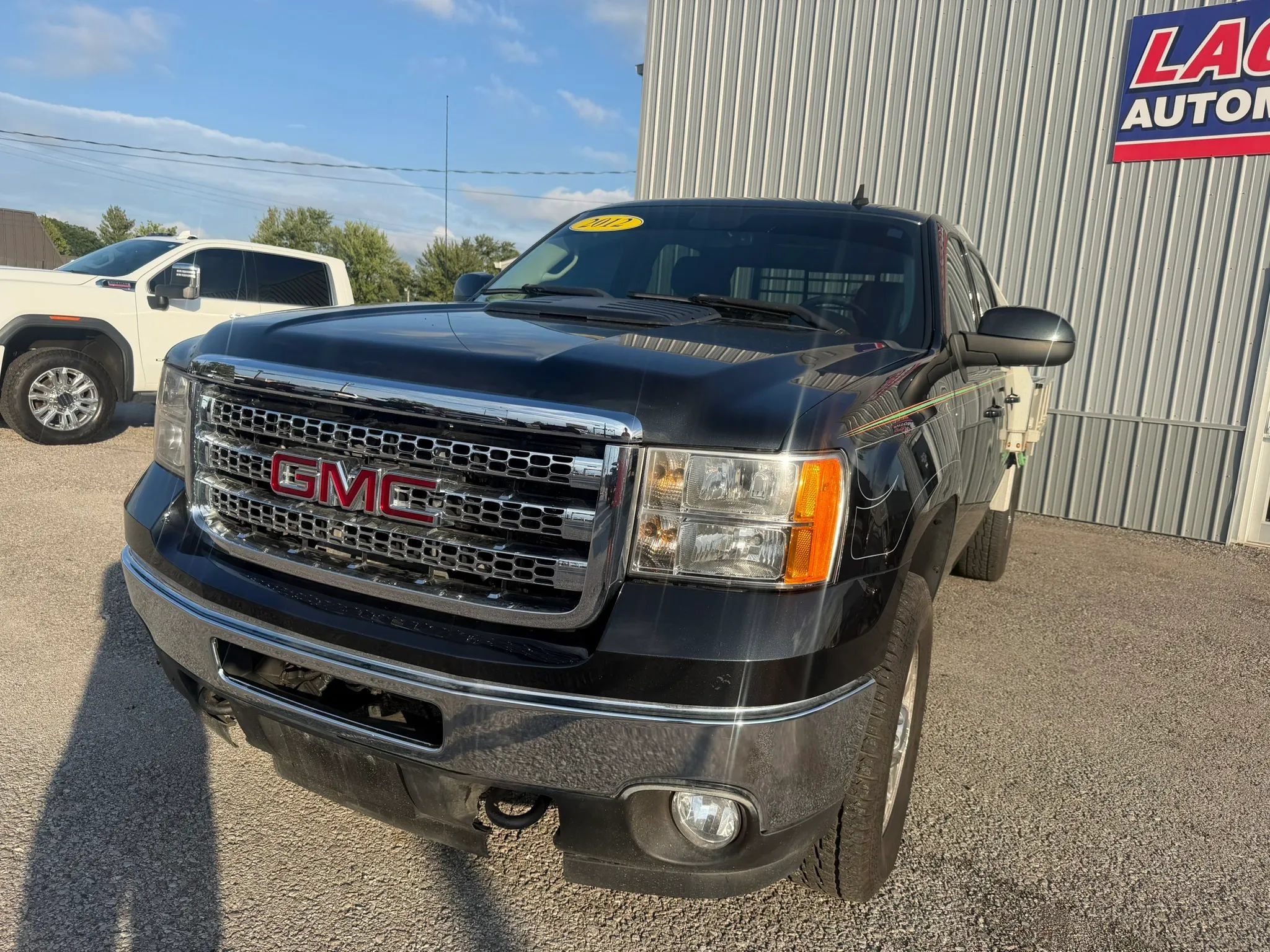 Used 2012 GMC Sierra 2500 SLT w/ SLT Convenience Package AWD/4WD image 6