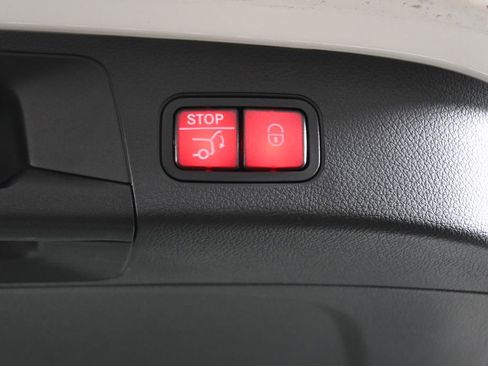 Used 2026 Mercedes-Benz GLA 250 4MATIC image 35