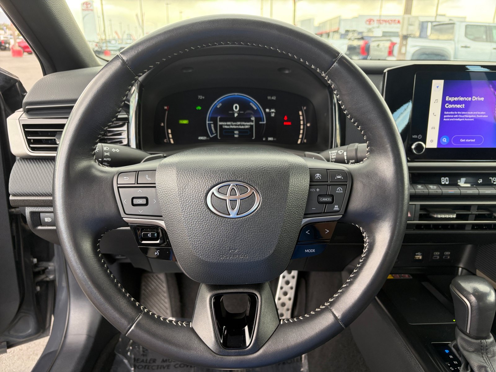 Used 2025 Toyota Camry SE FWD image 12