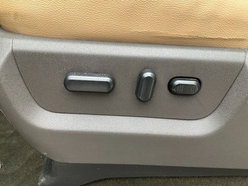 Used 2016 Ford F250 Lariat w/ Chrome Package image 6