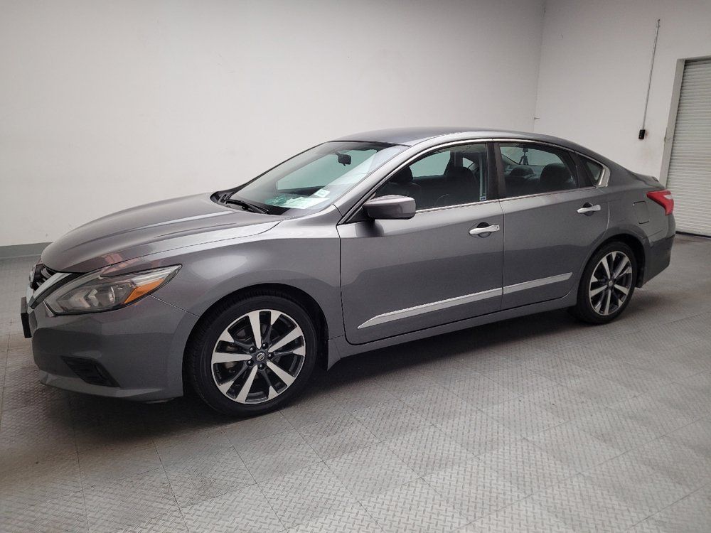 Used 2016 Nissan Altima 2.5 SR FWD image 2