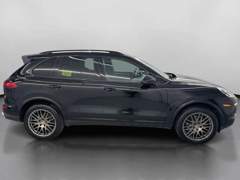 Used 2018 Porsche Cayenne image 11