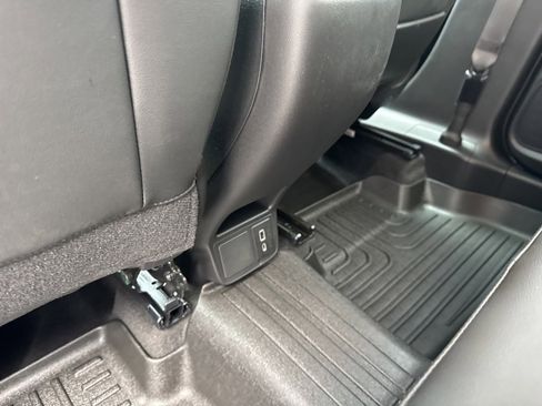 Used 2022 Buick Encore GX Preferred w/ Cold Weather Comfort Package image 34