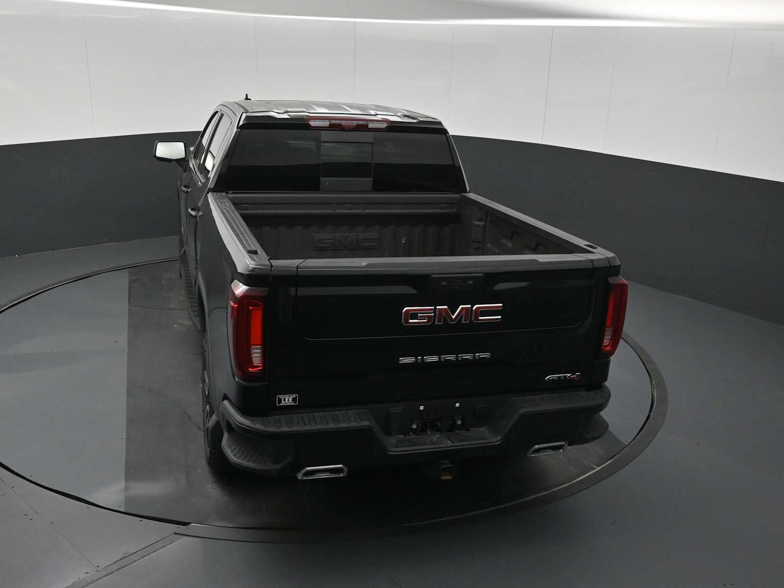 Used 2025 GMC Sierra 1500 AT4 w/ AT4 Premium Package AWD/4WD image 15
