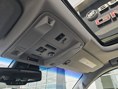 Used 2019 GMC Yukon Denali w/ Denali Ultimate Package AWD/4WD image 32