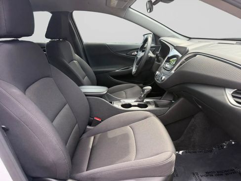 Used 2025 Chevrolet Malibu LT FWD image 35