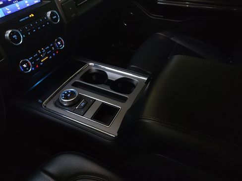 Used 2021 Ford Expedition XLT image 26