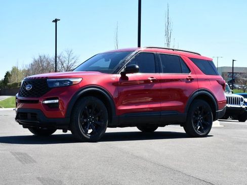 Used 2023 Ford Explorer ST-Line AWD/4WD image 3