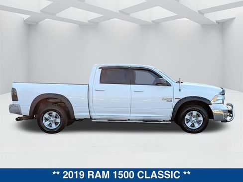 Used 2019 RAM 1500 Classic SLT image 3