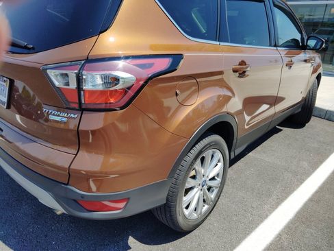 Used 2017 Ford Escape Titanium AWD/4WD image 9