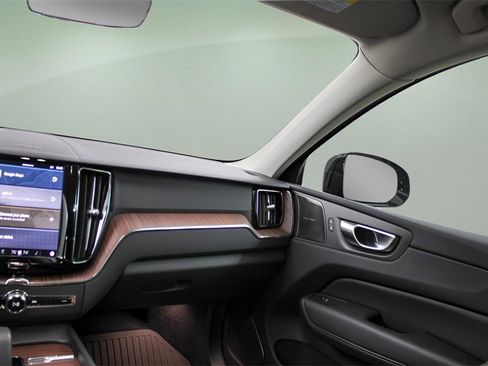 Certified 2024 Volvo XC60 B5 Plus w/ Climate Package image 15