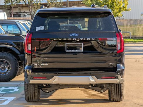 New 2025 Ford Expedition Max Platinum w/ Platinum Ultimate Package image 5