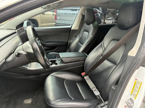 Used 2018 Tesla Model 3 Long Range RWD image 5