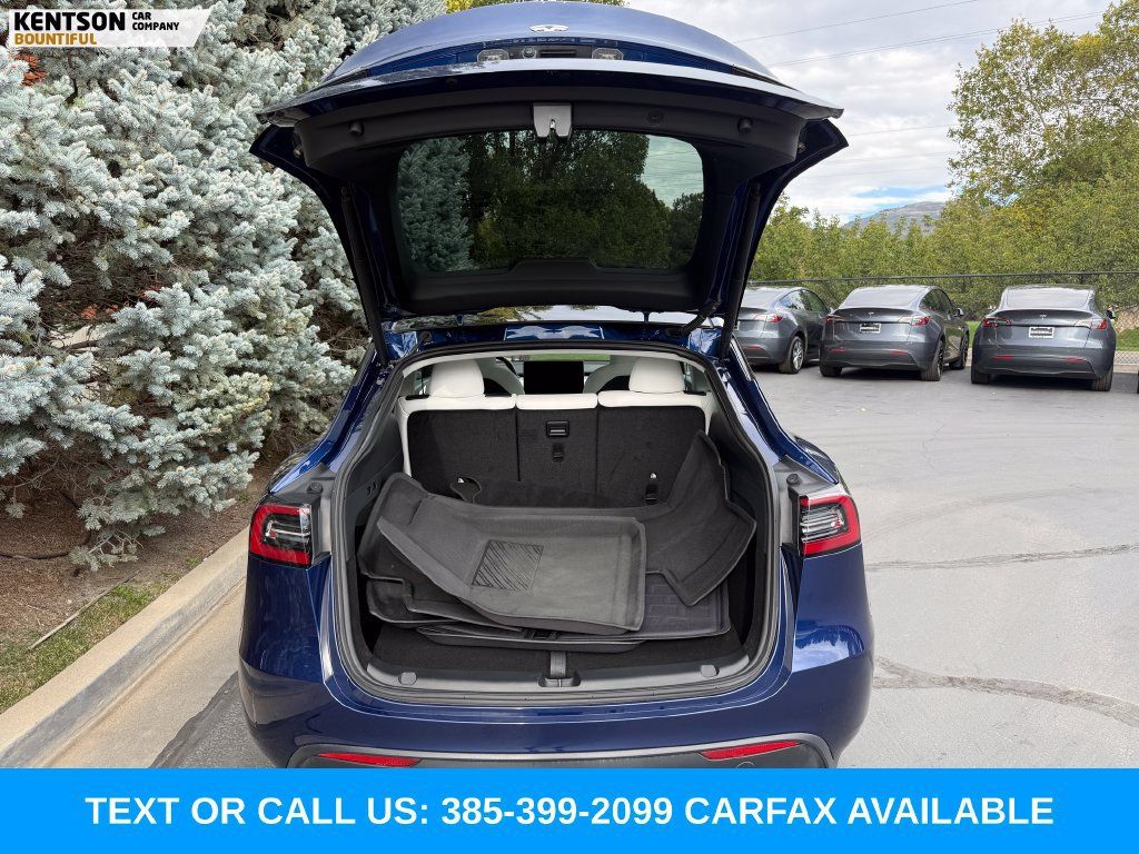 Used 2023 Tesla Model Y Long Range AWD/4WD image 30