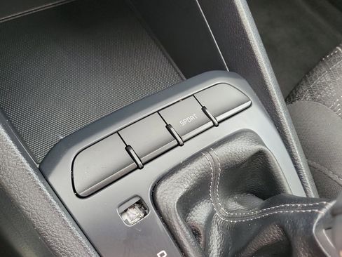 Used 2023 Kia Rio LX image 23