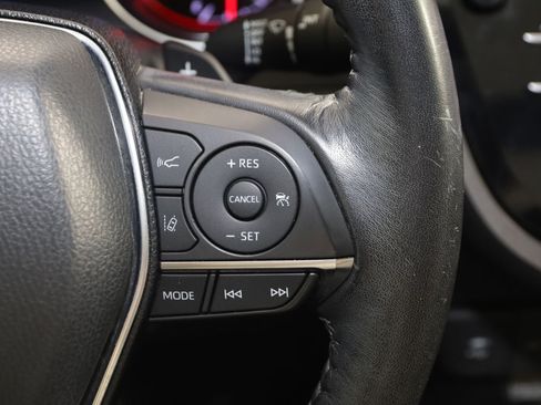 Used 2019 Toyota Camry XSE FWD image 32