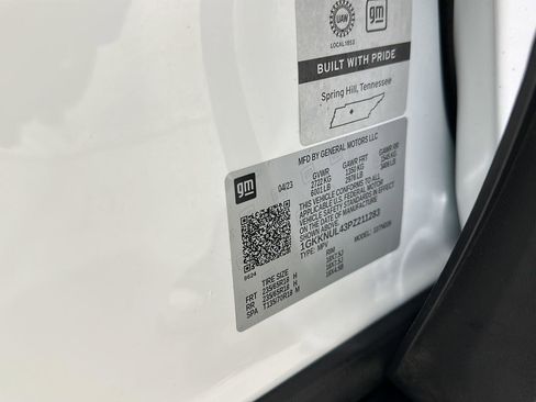 Used 2023 GMC Acadia SLT image 30