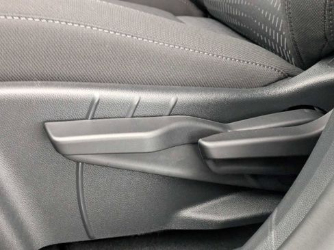 New 2026 Chevrolet Equinox LT image 17